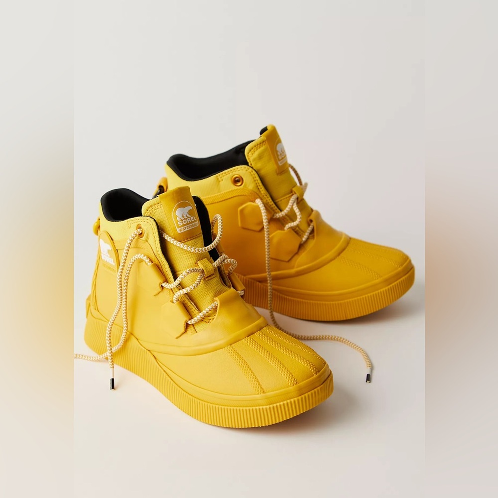 SOREL ENHANCED RAIN PROTECTION
THE OUT N ABOUT™ CLASSIC